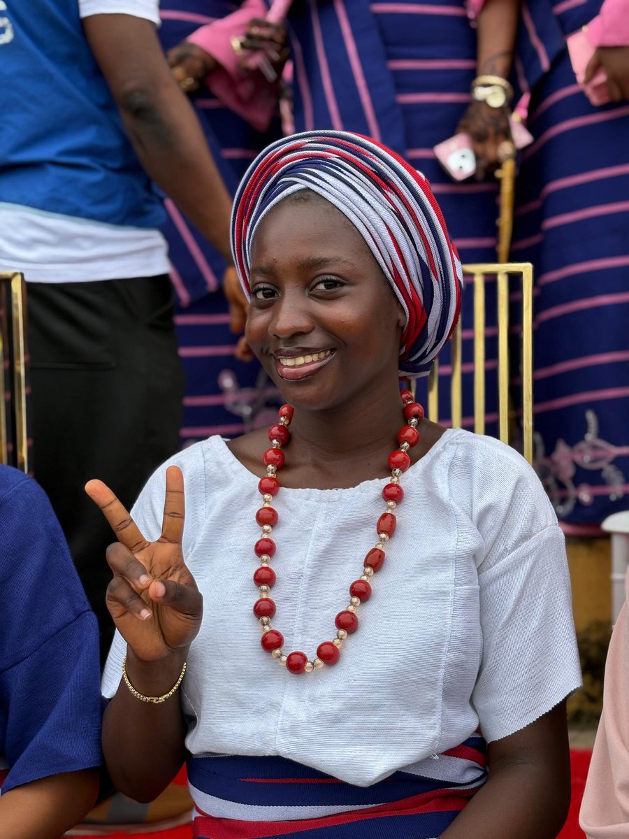 OlamideStarr07's tweet photo. Nobody informed me that I’ll hear so many gunshots at the Ilorin Durbar today… shii was so scary😭 https://t.co/bz6BDwdyRh