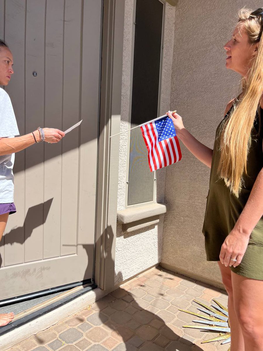 Jnet_margarita's tweet photo. My team is crushing the ground game in the West Valley non stop everyday! 

This is how we will win! At the doors! https://t.co/aE33RLo7SG