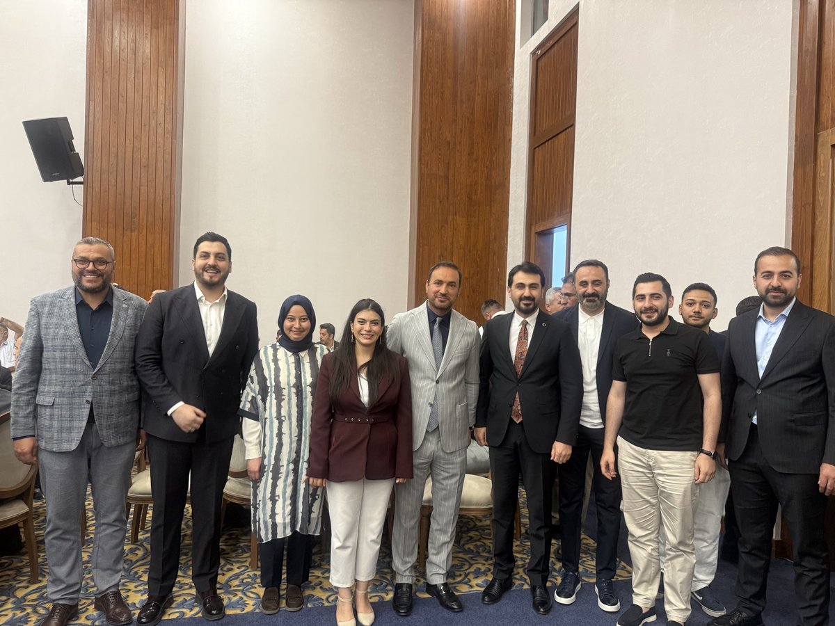 akcankaya's tweet photo. 📍 Başkent Millet Bahçesi

İl Başkanlığımız tarafından düzenlenen Geleneksel Teşkilat Bayramlaşma Programı’na İlçe Başkanımız Sn. @KaradumanBaran Gençlik Kolları Başkanımız @mduman_06 , Kadın Kollarımız, Yürütme ve Yönetim Kurulu Üyelerimiz ve teşkilatımız  katıldı.

İl Başkanımız Sn. @hakanhanozcan, Türk Devletleri ile İlişkilerden Sorumlu Genel Başkan Yardımcımız Sn. @zorlu77, Ankara Milletvekillerimiz Sn. @fuatoktay ve Sn. @orhanyegin başta olmak üzere; Belediye Başkanlarımız, İl Yönetim Kurulu Üyelerimiz, Kadın ve Gençlik Kollar��mız, İlçe Başkanlarımız, Mahalle Başkanlarımız ve kıymetli teşkilat mensuplarımızla bir araya gelerek bayram sevincini paylaştık.

Birlik, beraberlik ve kardeşliğimiz daim olsun. Nice bayramlara! 🇹🇷