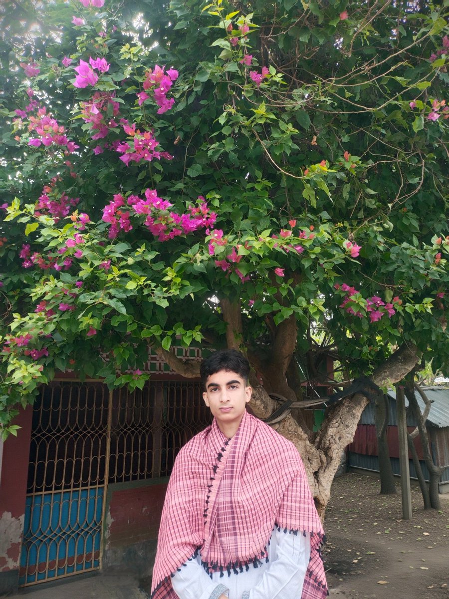eclips_7x's tweet photo. *মানুষ মৃত্য মানুষের অভাব বুঝে কিন্তু জীবিত মানুষের আর্তনাদ বুঝে না..!!"😅❤️‍🩹* https://t.co/uh8iiz1Yjr