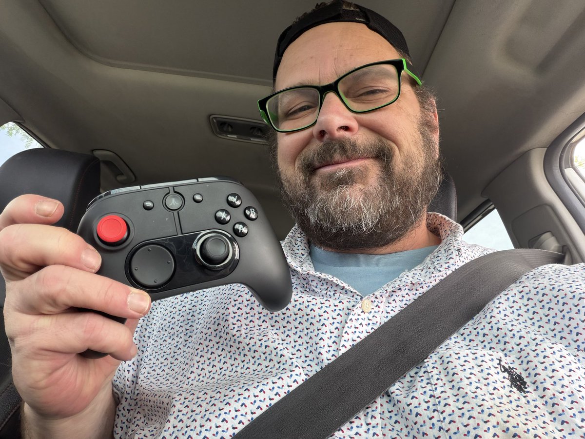 ballistikcoffee's tweet photo. I had to… grabbed it for $130 after discount and member savings. 🕹️ My 3rd #Atari #VCS, my first wood grain model. This is going in storage just in case :) Thx Gamers Anonymous in ABQ! #gaming #BCB #AtariVCS https://t.co/gDYUIsAcgL
