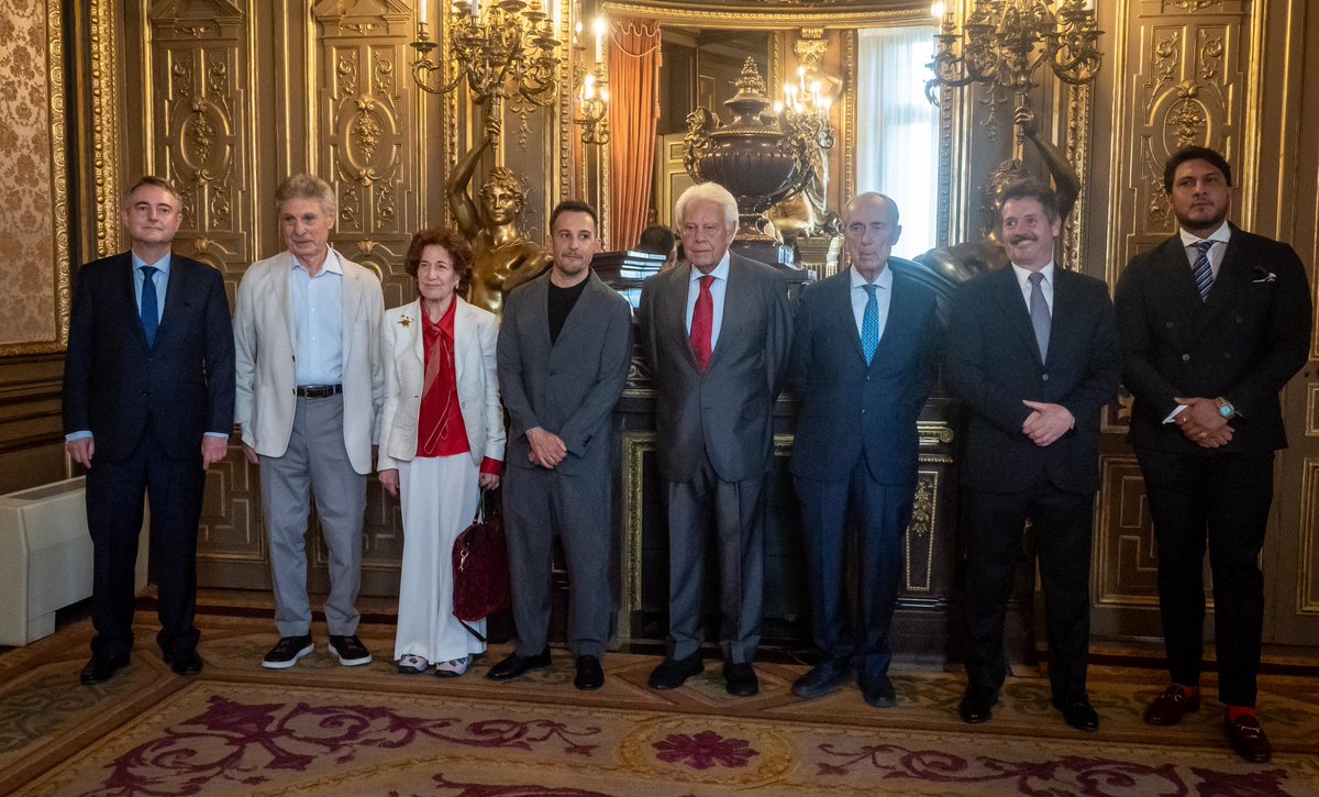 casamerica's tweet photo. 🇳🇮🏆 Gala del Premio Internacional Ernesto Cardenal que honra la memoria y el legado del poeta, sacerdote y pensador nicaragüense.

👥 Apertura: León de la Torre @OscardBaltodano y @depacoserrano. En video: Luz Marina Acosta.
🤝 Con Fundación Ernesto Cardenal. https://t.co/RJ5Tx79JDL