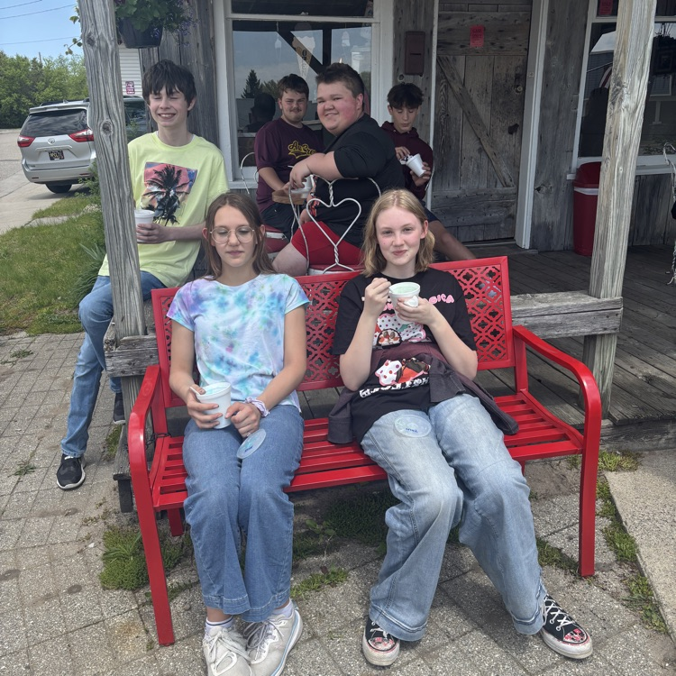AGSschools's tweet photo. Amistad House got to enjoy ice cream at Zanner's for winning the marking period 3 competition. Yum! https://t.co/wpMuNbWEgs