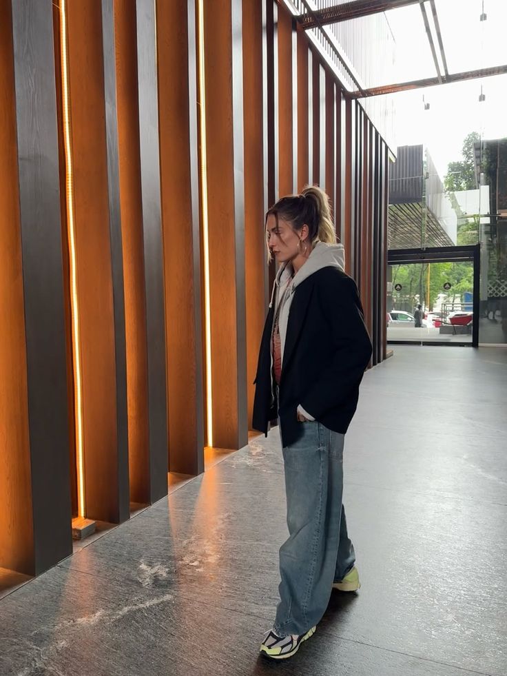 alexiasnovia's tweet photo. Vcs que tão me jugando pelo "meio" so falei pq a diva ja entregou esses looks aqui. Obv que ela não era caminhoneira, mas os looks eram menos soft e girly do que agora kkkkkkk https://t.co/ytiZDPyRky