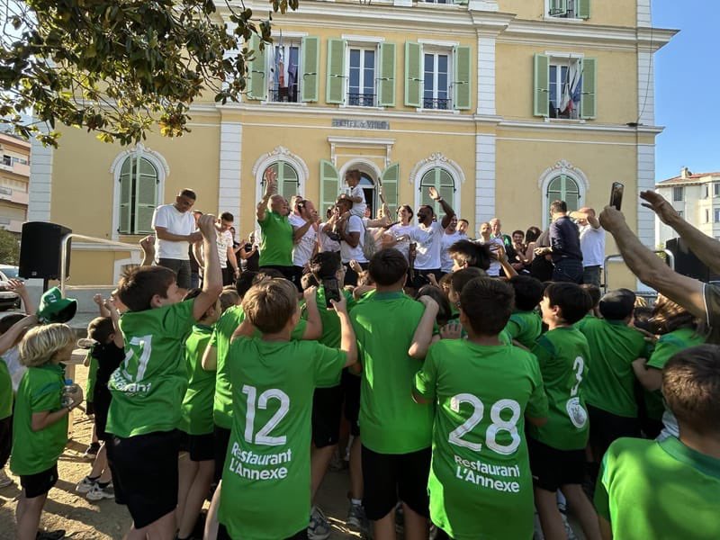 JC_Angelini's tweet photo. Tanti cumplimenti à l’amichi Curtinesi !

Toutes nos félicitations à l’USCC, aujourd’hui champion de Corse de R1.

Je veux féliciter les joueurs, le staff et tout particulièrement, le Président Colombani. Ils terminent leur saison de la plus belle des manières…

Forza Corti !

Ritrattu : Corse matin