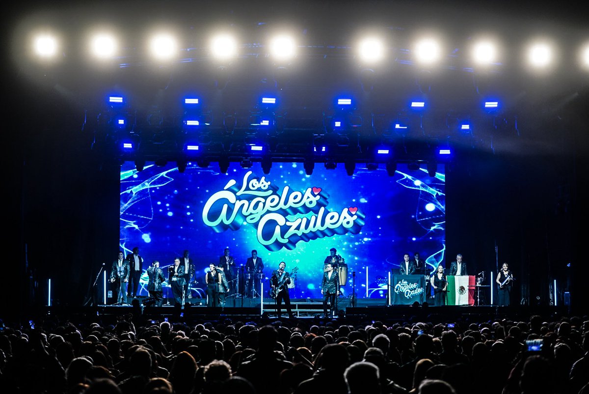 angelesazulesmx's tweet photo. Queremos agradecer a la gente de Córdoba por su calidez, su vibra y energía. Gracias por una  de anoche inolvidable. 🌎🇦🇷💃🏻🕺🏽 https://t.co/Ftnnl4Tznh