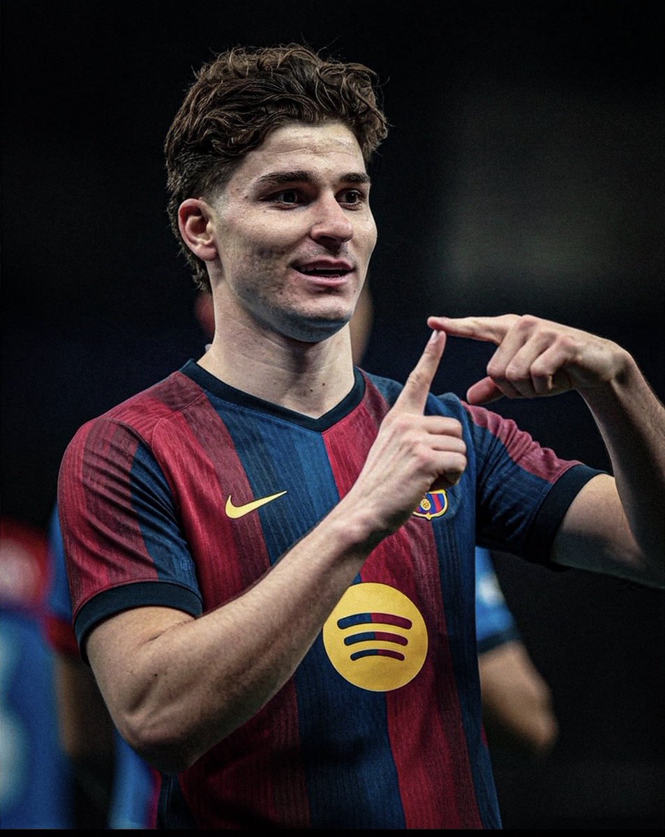 Malainfc's tweet photo. اذا كان ما يتداول بشأن برشلونه صحيح 

برشلونه على بعد خطوات فقط لحصد دوري ابطال أوروبا ، إذا تمت الثلاث صفقات بيرناردو سيلفا ، جوليان الفاريز ، غوردون

هل هدف الموسم القادم حصد البطولات العنيده؟

هيا يا بارسا أفلعها و أحسم مهر دوري الأبطال 💙❤️ https://t.co/3wzhfqOc2s