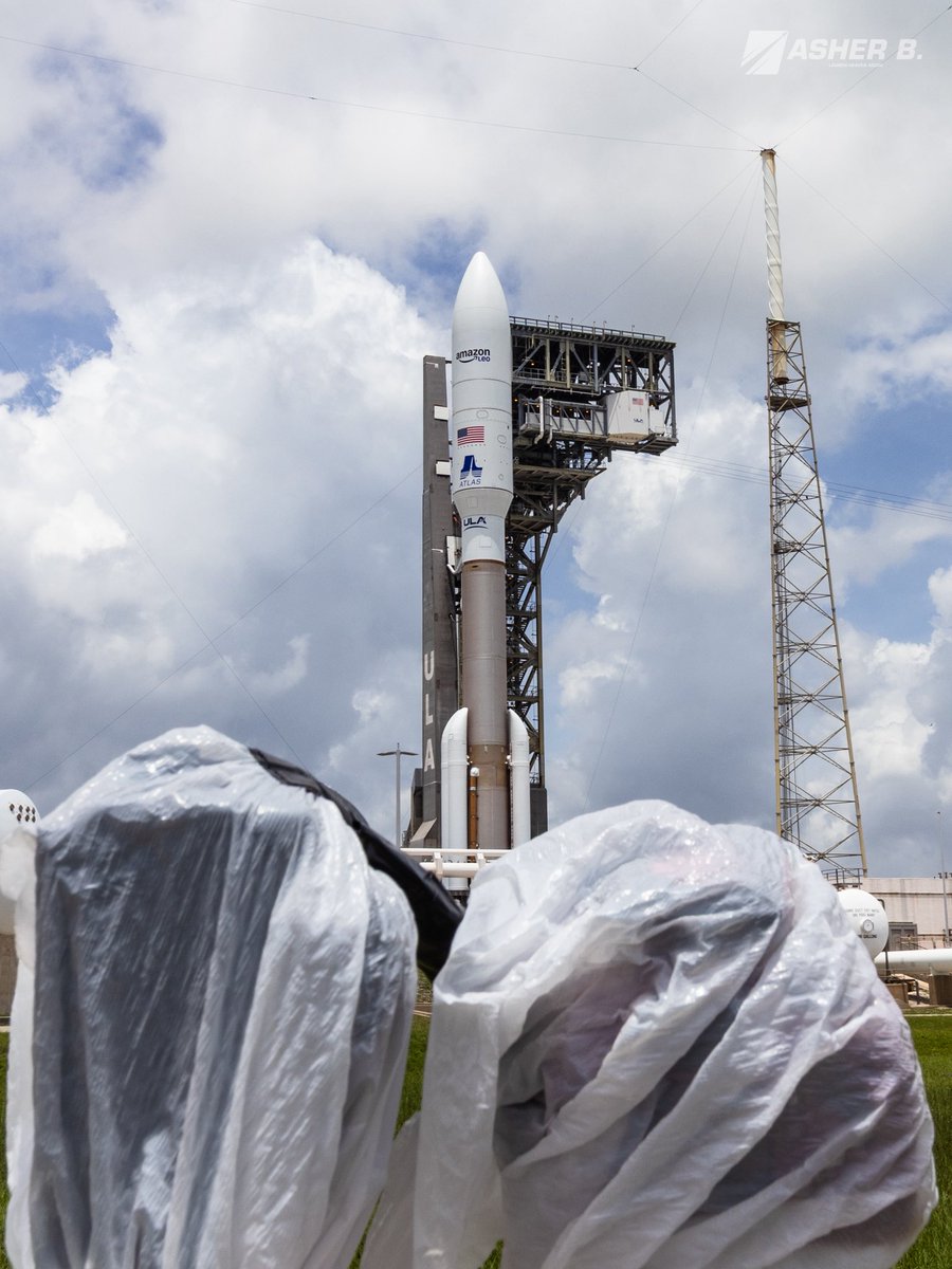 asherbphotos's tweet photo. Atlas V is on the pad and cameras are set for tomorrow evenings liftoff of the @Amazonleo LA-07 mission to low earth orbit. This will be the penultimate launch of the Atlas V 551 “Bruiser” configuration, with only one more left after this. 

📸 - @LaunchHeavenX https://t.co/ElPeoyCAhq