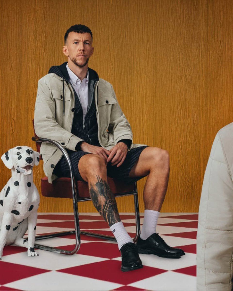 formakultur's tweet photo. Kanadalı lüks moda markası Mackage Hırvatistan milli takımının giyim sponsoru oldu.
🇭🇷 @HNS_CFF | #mackage https://t.co/BdistLJpPi