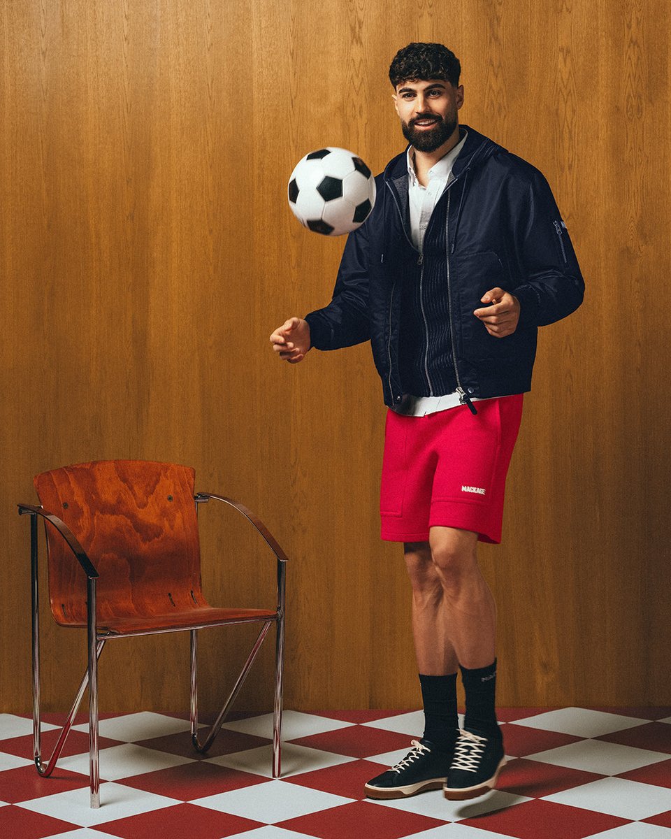 formakultur's tweet photo. Kanadalı lüks moda markası Mackage Hırvatistan milli takımının giyim sponsoru oldu.
🇭🇷 @HNS_CFF | #mackage https://t.co/BdistLJpPi