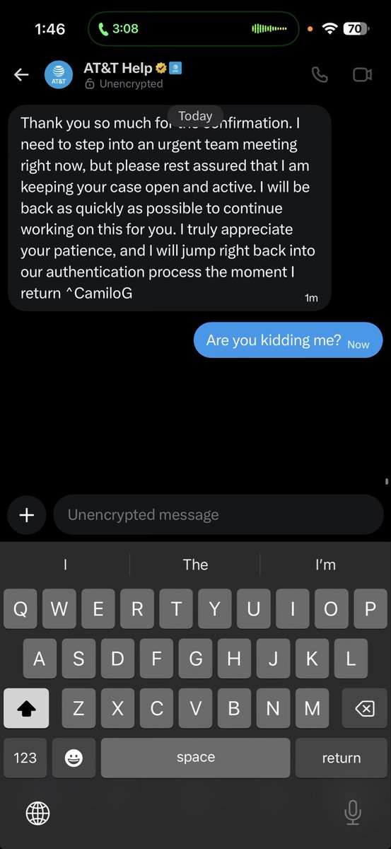 _ZE3_'s tweet photo. @ATTHelp This is how you guys treat your customers after waiting 40 minutes? https://t.co/IVO3f7c10J