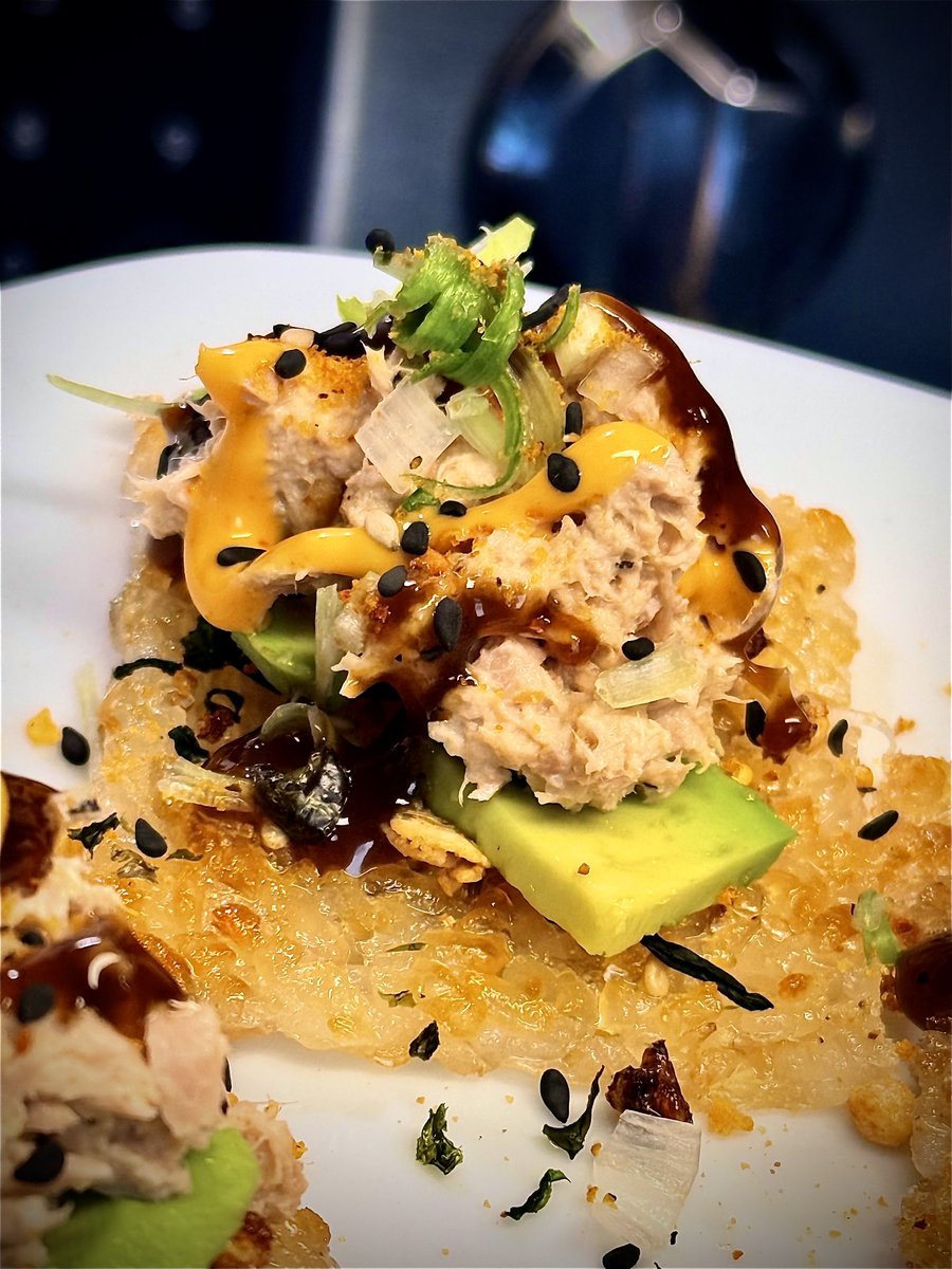 SammyJoCooks4U's tweet photo. Got leftover rice and a can of tuna? Make Crunchy Rice Nachos!!
Easy, affordable, delicious.
#lunch
#ThursdayKitchen https://t.co/fX2GGDT8Wi