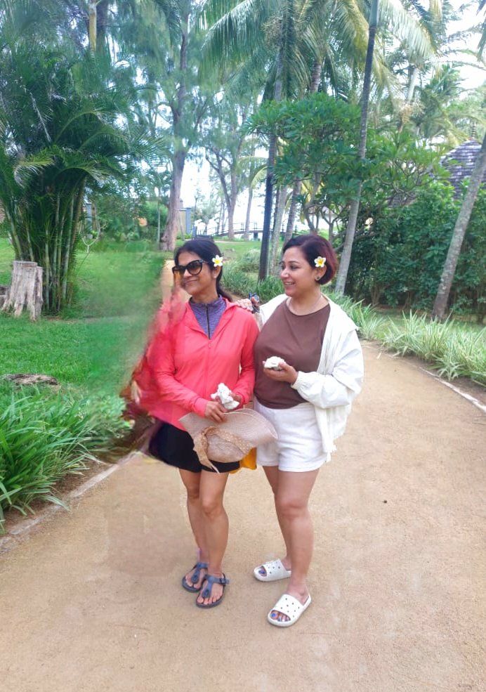 sujatavidu's tweet photo. In Mauritius, the enchanting land of the now-extinct #Dodo bird.
#Mauritius #travelphotography #Sunshine #Sea #Smiles #travelmode https://t.co/7OZfHKqj6N