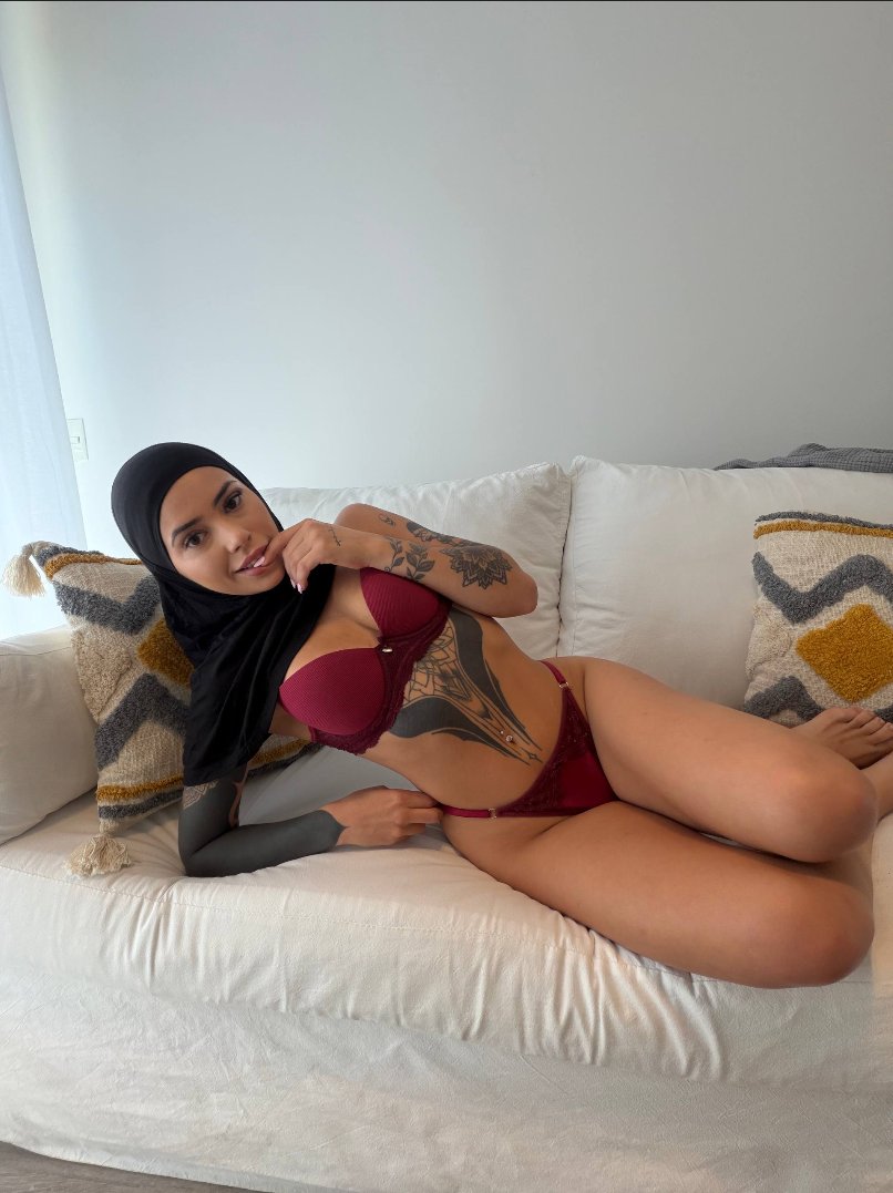 aminaanisaa's tweet photo. Lick my wet nipples🍒🤭
https://t.co/FoypBw2NaT https://t.co/NwyCs7Jc4n