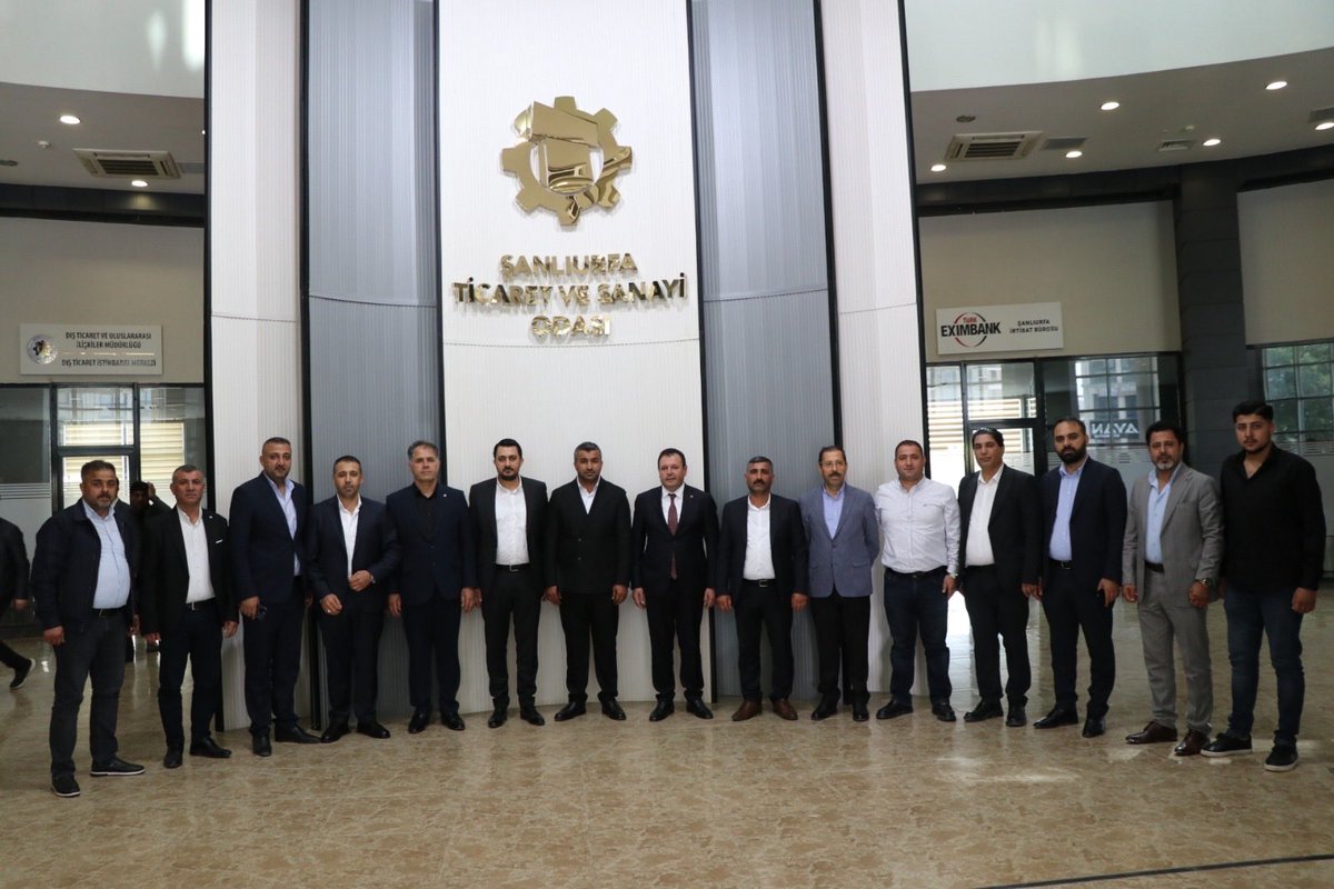 AycinBilal's tweet photo. Şanlıurfa ticaret ve Sanayi odası Başkanı  @mdoganyetim bayramlaşma programına @surgiyad MÜTEAHHITLER ODASI Başkanı Bahri erbil  ve  YÖNETİM KURULU ÜYELERI iLE BİRLİKTE KATILIM SAĞLADIK .@sanliurfatso https://t.co/36RaBj5IfM