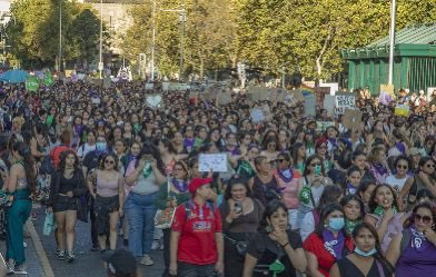 pagina19cl's tweet photo. #Investigación | Reportaje de Investigación: El Vía Crucis del Ministerio de la Mujer bajo la conducción ultracoservadora de la ministra Judith Marín 

🔎 Trabajadoras de la repartición, muchas de ellas con experiencia en distintos gobiernos y administraciones, reconocen vivir un ambiente de tensión silenciosa, incertidumbre y preocupación respecto del futuro político e institucional de la cartera.

https://t.co/WO8tC6n3If