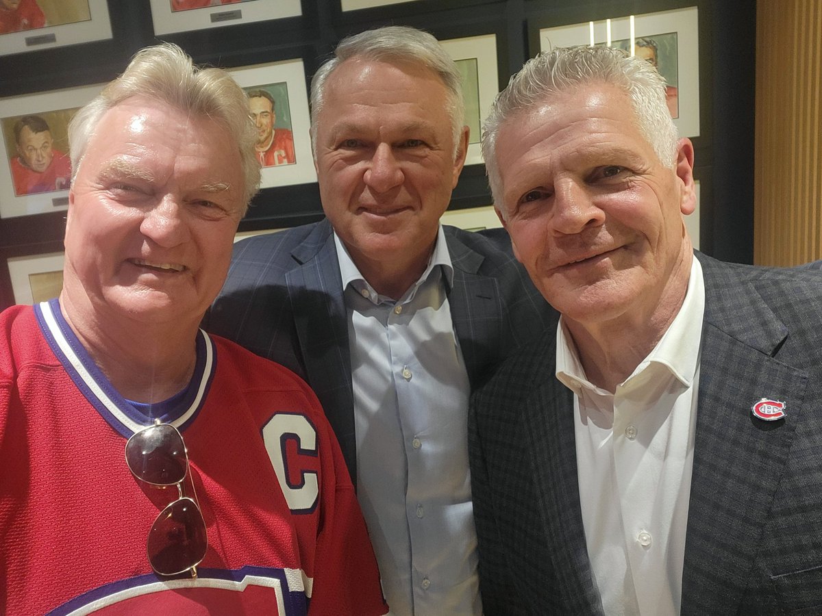 Liams_Hockey's tweet photo. Devastating news about Claude Lemieux.  I was with him 20min before he carried the torch Monday night.  I grabbed this pic with @KnucklesNilan30 as the two former teammates caught up.  I just can't believe it......RIP...
❤️ https://t.co/Do6vR0vT9C