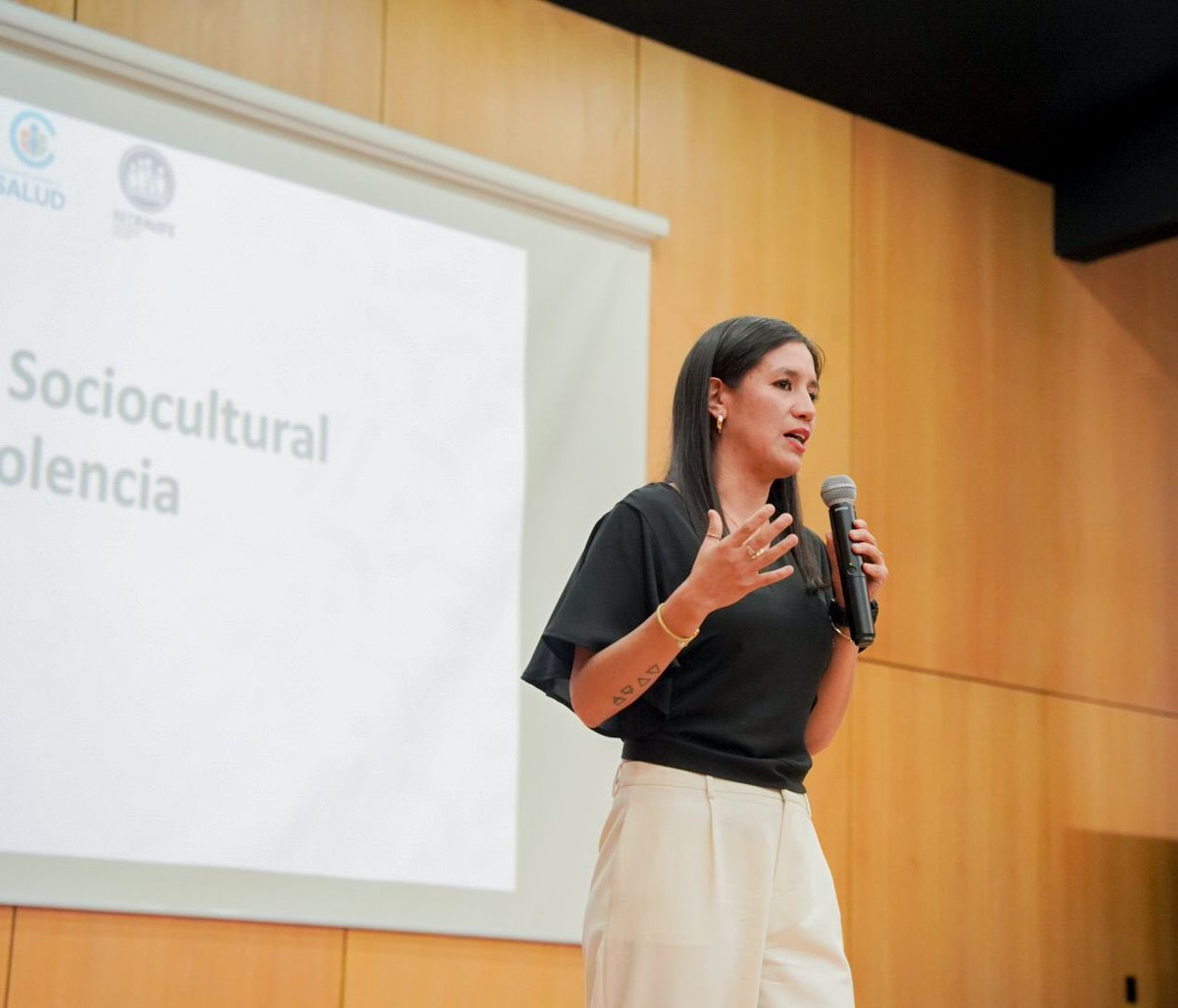 ConsejoSalud_'s tweet photo. Hoy se desarrolló el II Foro Internacional: Mujer, Sociedad y Violencia, un espacio de reflexión y aprendizaje, comprometidos con una sociedad más justa y libre de violencia.

Mañana continúa la segunda jornada. ✅

¡La ciudadanía está invitada a participar!

#NoMásViolencia https://t.co/73u87LZ0Fo