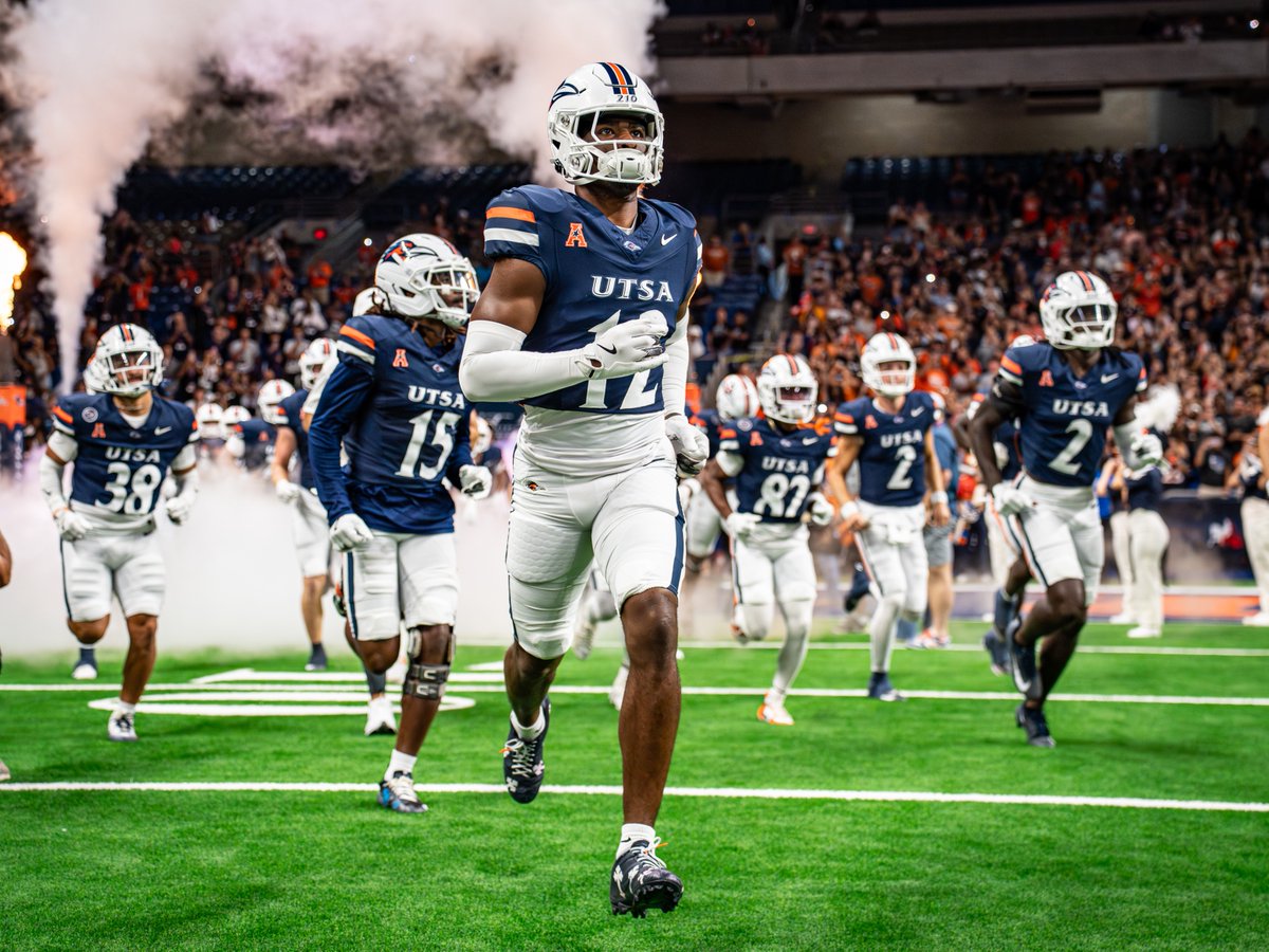 UTSA's tweet photo. The countdown is on. 100 days 'til we're back in the Dome! 🏈🤙

See the 2026 @UTSAFTBL schedule here: https://t.co/KOn7EX9ooR

@UTSAAthletics https://t.co/lsU9m9DfEW