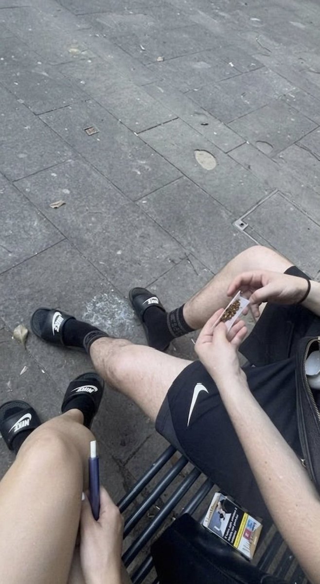 findombella0's tweet photo. Come sniff me and alphas socks 🧦 https://t.co/hHHYaenhCP