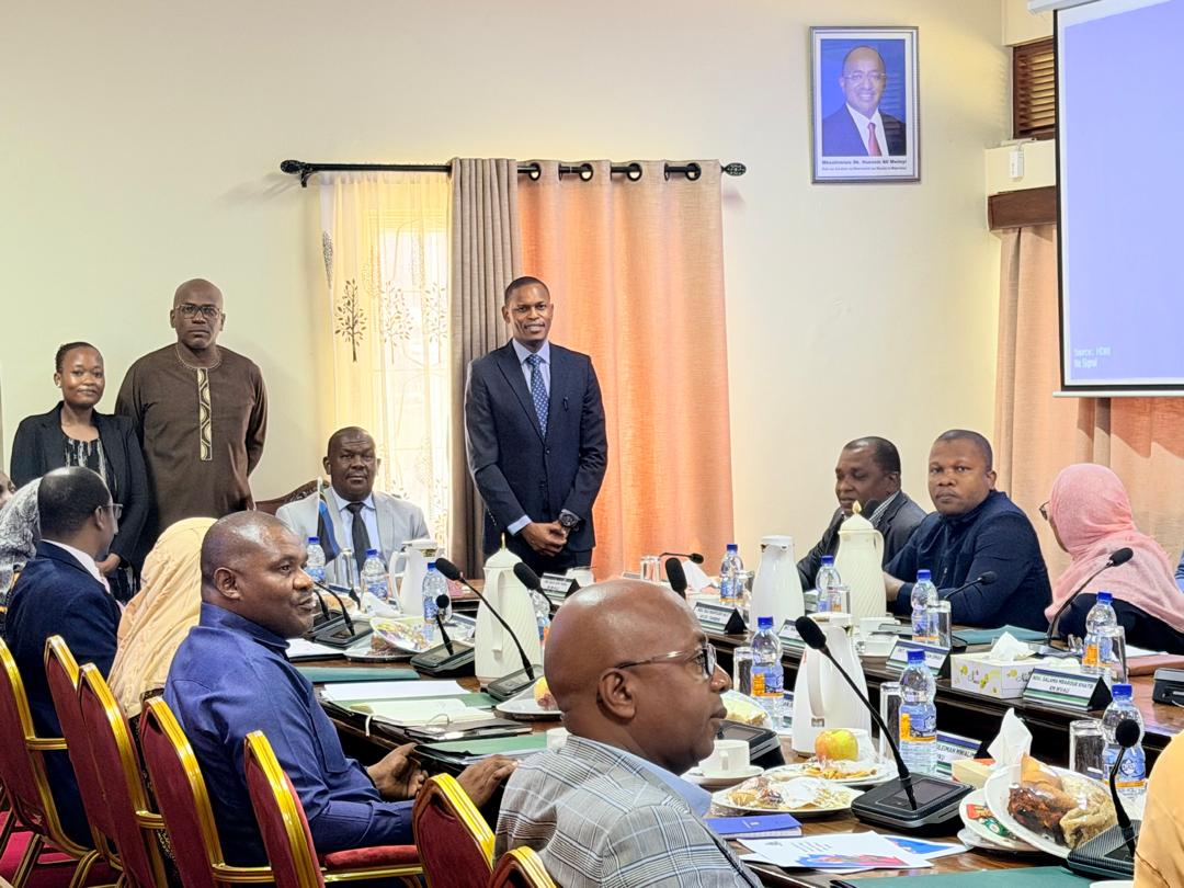UNICEFTanzania's tweet photo. #ThrowbackThursday
Undernutrition affects children’s health and Zanzibar’s future economic growth.
The Govt of #Zanzibar, with support from @UNICEFTanzania and partners, discussed findings from the Nutrition Investment Case for Undernutrition to strengthen action on nutrition. https://t.co/uVymTQLb8u