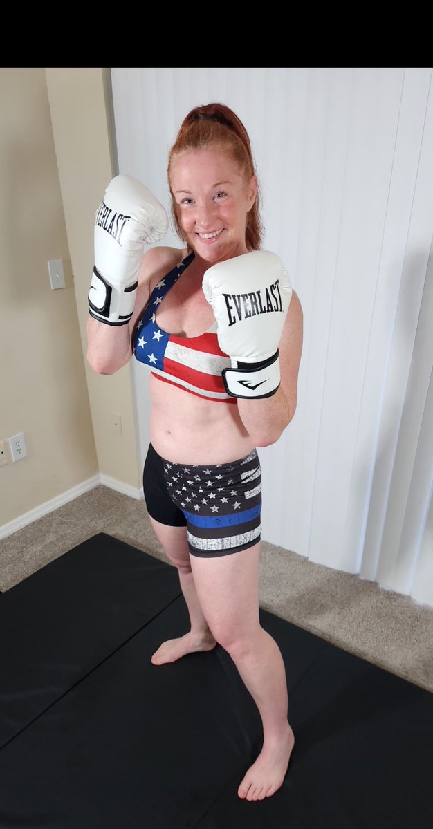 Tyler__Dare's tweet photo. I’ve still got it! Are you ready to test me?!
#mixedwrestling #sessions #Tyler #TylerDare #wrestling #strongwomen @clips4sale 
https://t.co/PgOdgGZLgd https://t.co/hFk6LzcAzY