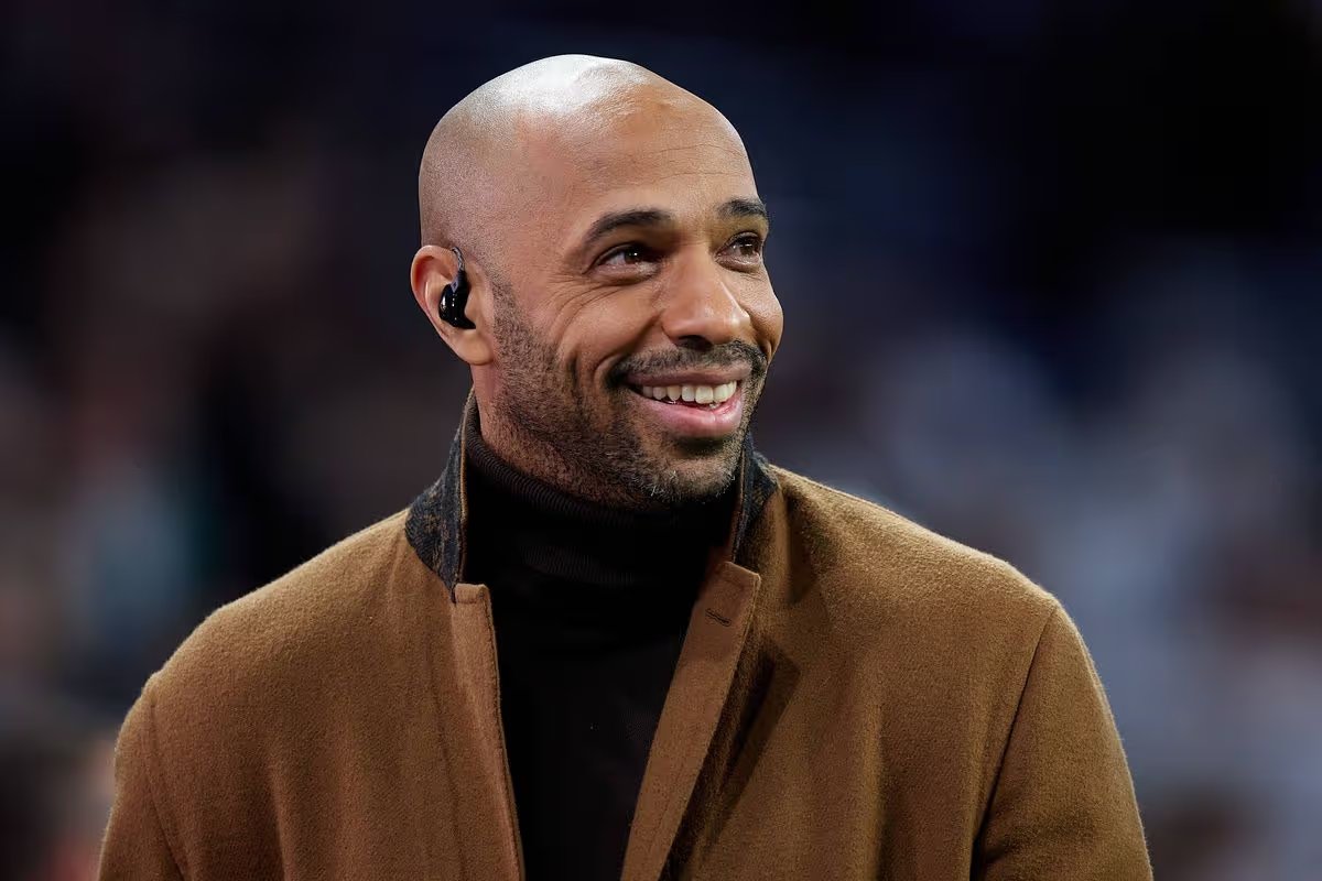 CayofArsenal's tweet photo. 🚨 #UEFA has confirmed that Henry would be lifting the #CL trophy on Saturday and could finally have the chance of handling the prestigious trophy to his club Arsenal after missing out on the opportunity to hand Arsenal the CL 20 years back at Paris and could write a better story against Paris at Budaspet on Saturday.

Legend would hand us the trophy on Saturday, it's written in the stars 🤩