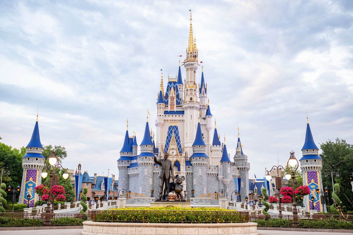 DrewDisneyDude's tweet photo. NEW: Walt Disney World announces upcoming major improvements to the My Disney Experience app, including:

• Redesigned homepage with trip details, travel parties, and key planning steps

• New pre-arrival checklist

• Simplified family and friends linking

• Upgraded search discovery

• Spanish translations

I’ll have more details and thoughts in a Substack article this weekend.