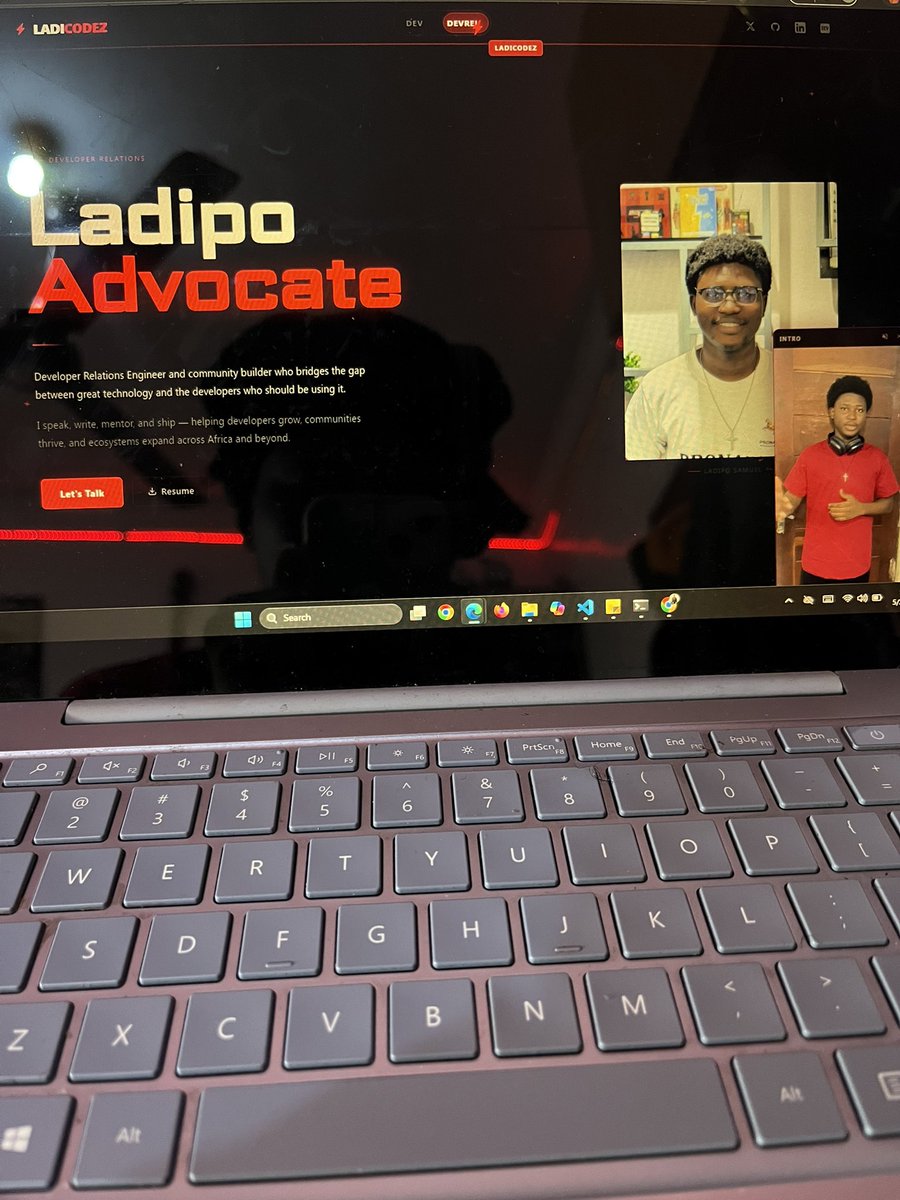 ladicodez tweet picture