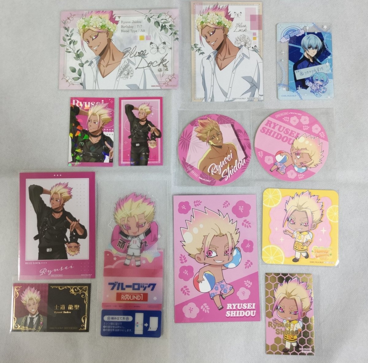 とむ tweet media