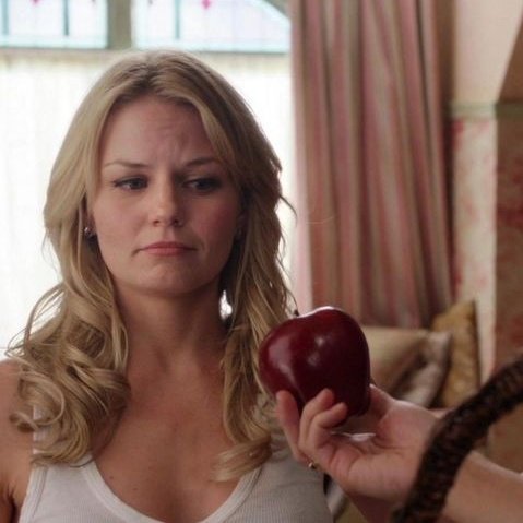 daily swanqueen tweet media