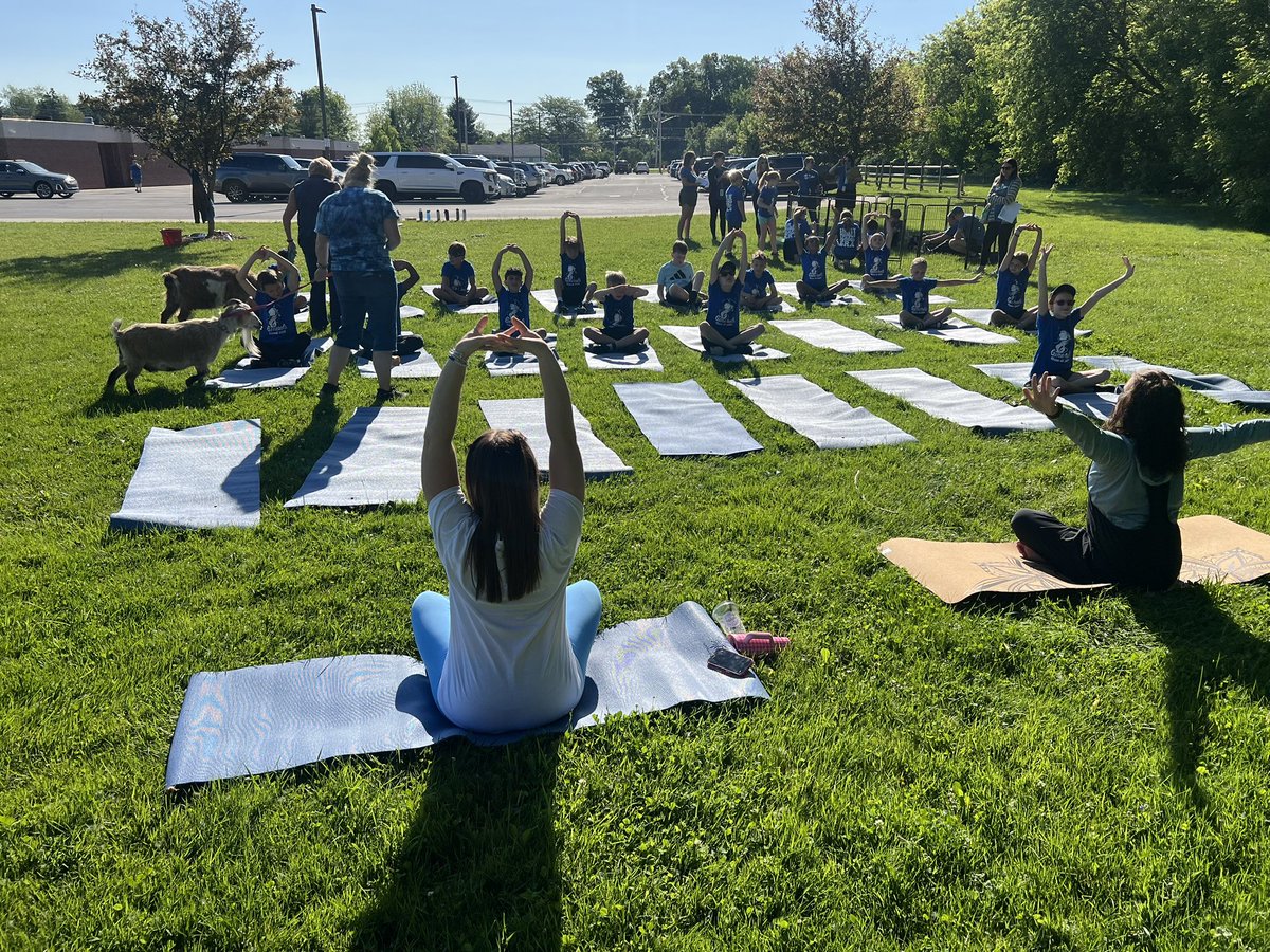 awlsmo's tweet photo. Goat 🐐 was back again!  Thank you Mrs. Harrigan, Mrs. Barnswell and the Matney family for sharing your goats 🐐!  Mrs. Birt and Miss Brandle led the yoga with goats 🐐! https://t.co/VogCEoiQCv