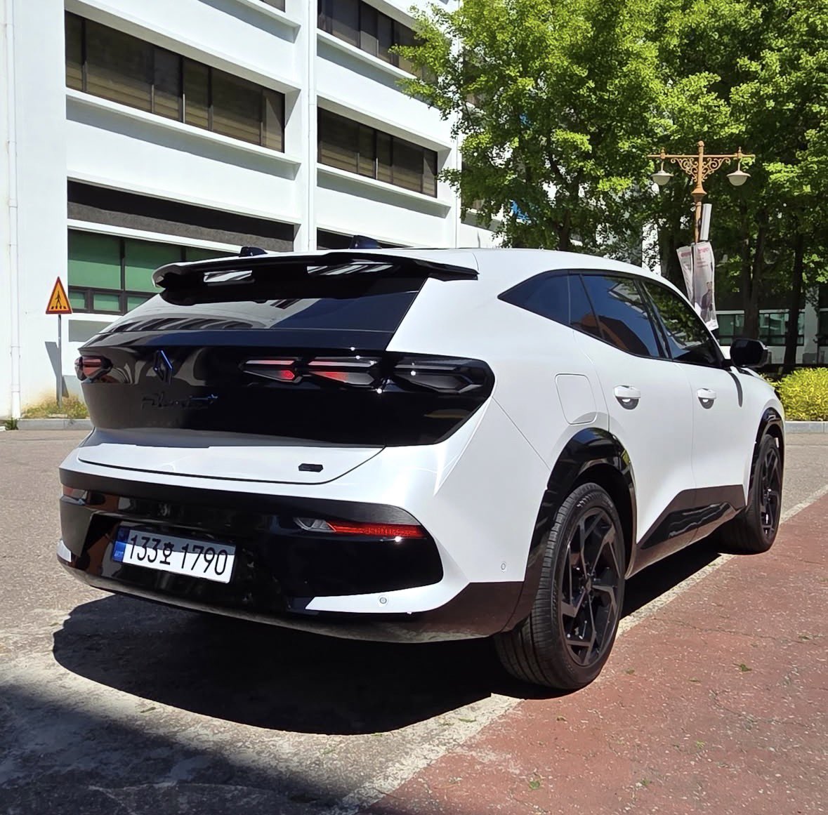 Car Grails tweet media