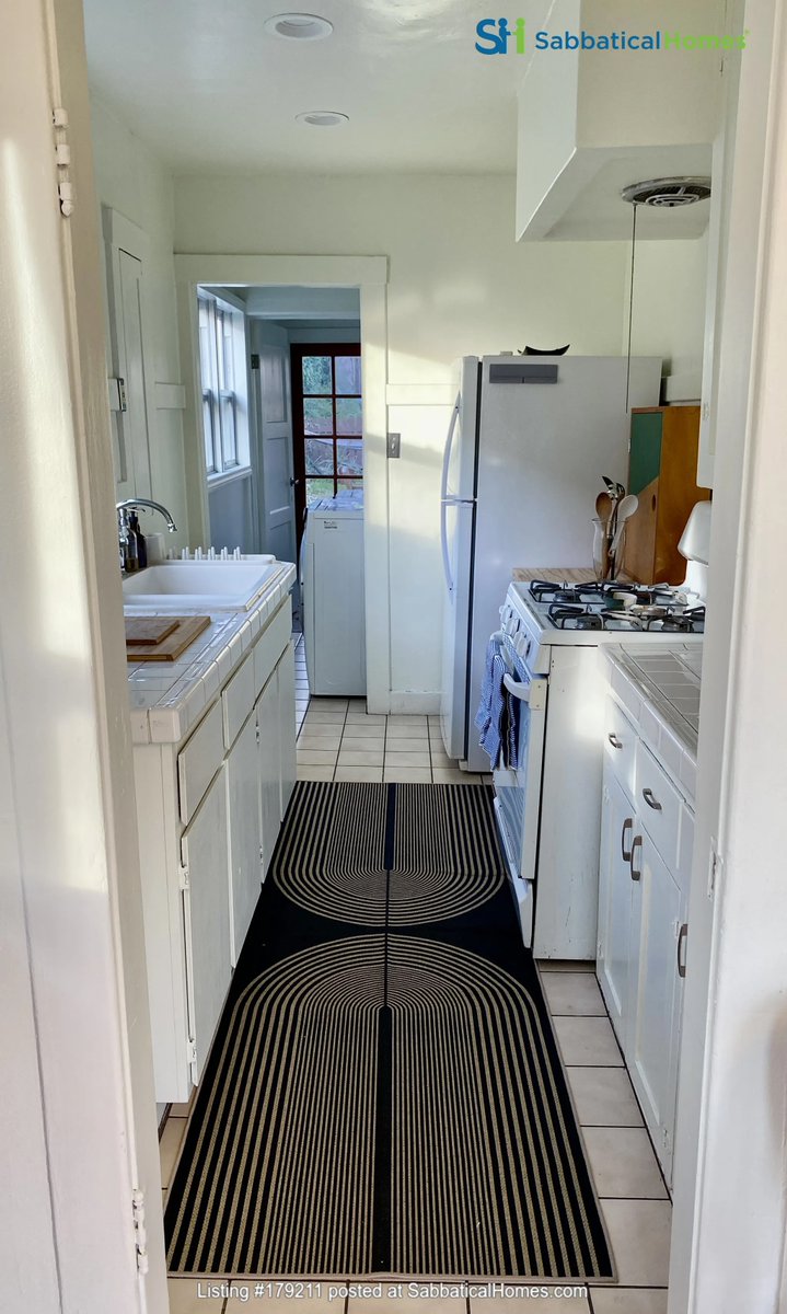 SabbaticalHomes's tweet photo. Peaceful bungalow in Silver Lake with a private patio, bright living space, and easy access to cafés, parks, universities, and neighborhoods across Los Angeles.

https://t.co/XHBLA8xBvw 

.
.
.
#sabbaticalhomes #sabbatical #Academictravel #academics #LosAngeles https://t.co/POR6JNKadA