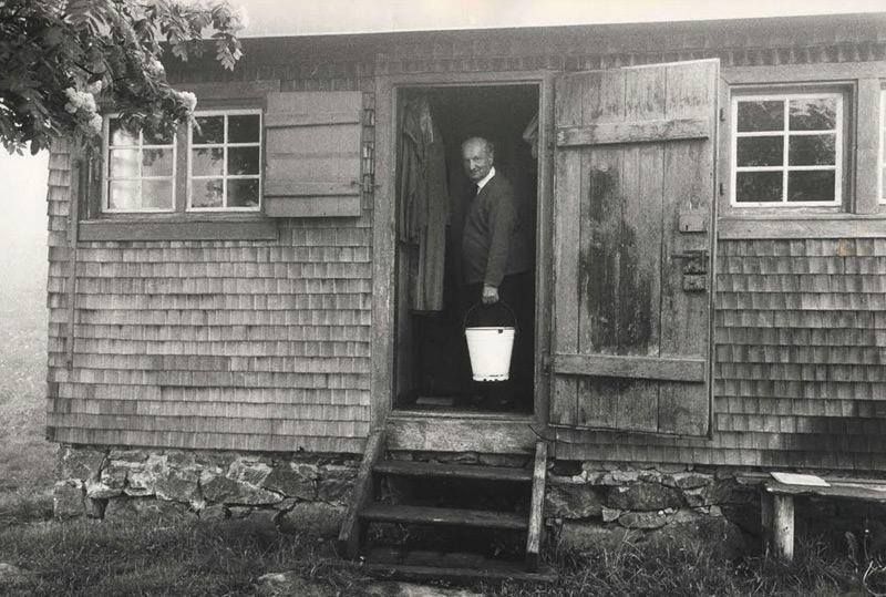 guilherme94jose's tweet photo. Martin Heidegger’s cabin in Todtnauberg, a small village in the Black Forest (Schwarzwald). https://t.co/MIGBVMzcCN
