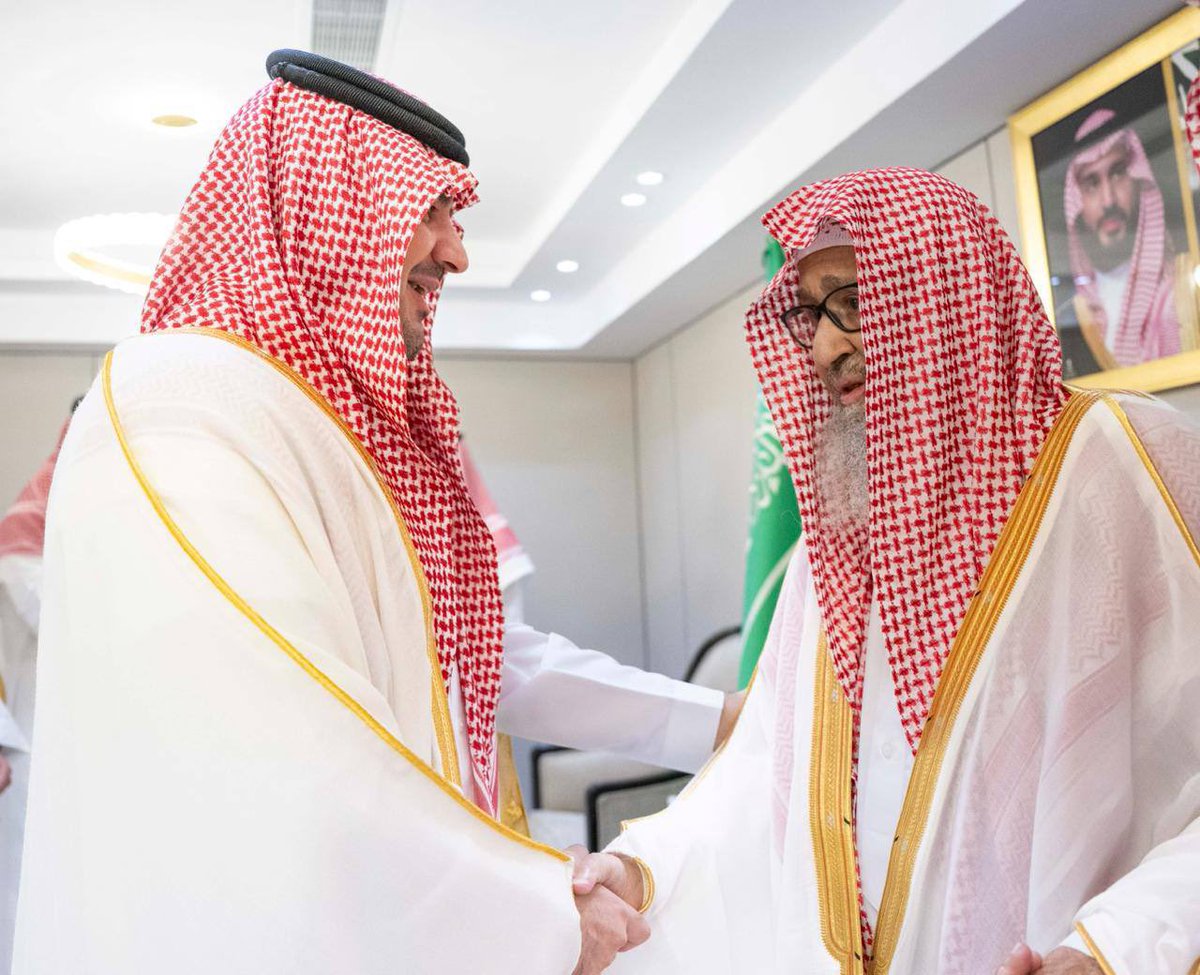 alsaud1ksa's tweet photo. سمو وزير الداخلية رئيس لجنة الحج العليا
الأمير عبدالعزيز بن سعود بن نايف 

خلال زيارته سماحة المفتي العام للمملكة.
الشيخ الدكتور صالح الفوزان 
💚💚 https://t.co/WOqecDUYhS