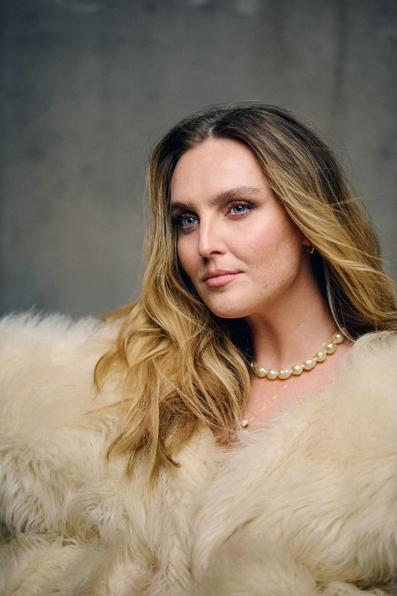 perriexupdates's tweet photo. 📸 | Perrie for 1883 magazine 💛✨ (3) https://t.co/pzuu24MZHt