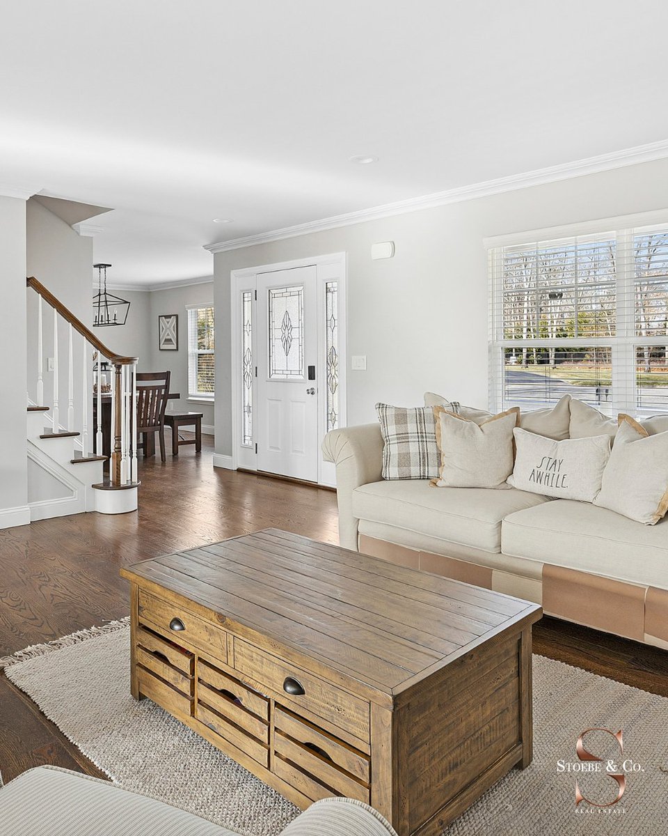 StoebeCo's tweet photo. One Day. One Open House. OFFICIALLY SOLD! 🥳🔥⁠ 3 Lincoln Avenue was a whirlwind of success, marking the second DOUBLE POP of 2026 for The Lindstrand Team! 💥 By representing both buyers and sellers, they ensured a seamless win for all. Call the experts today! 📲✨ https://t.co/qDjbj7aGN3