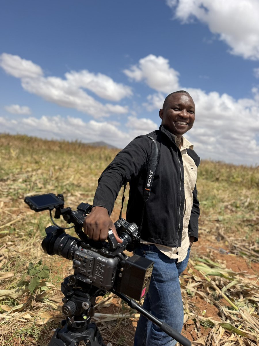 nsamila's tweet photo. Out in the field with the @WFP_Tanzania, documenting stories from Ikowa Village, Chamwino🇹🇿. https://t.co/Iwdm8jegeX