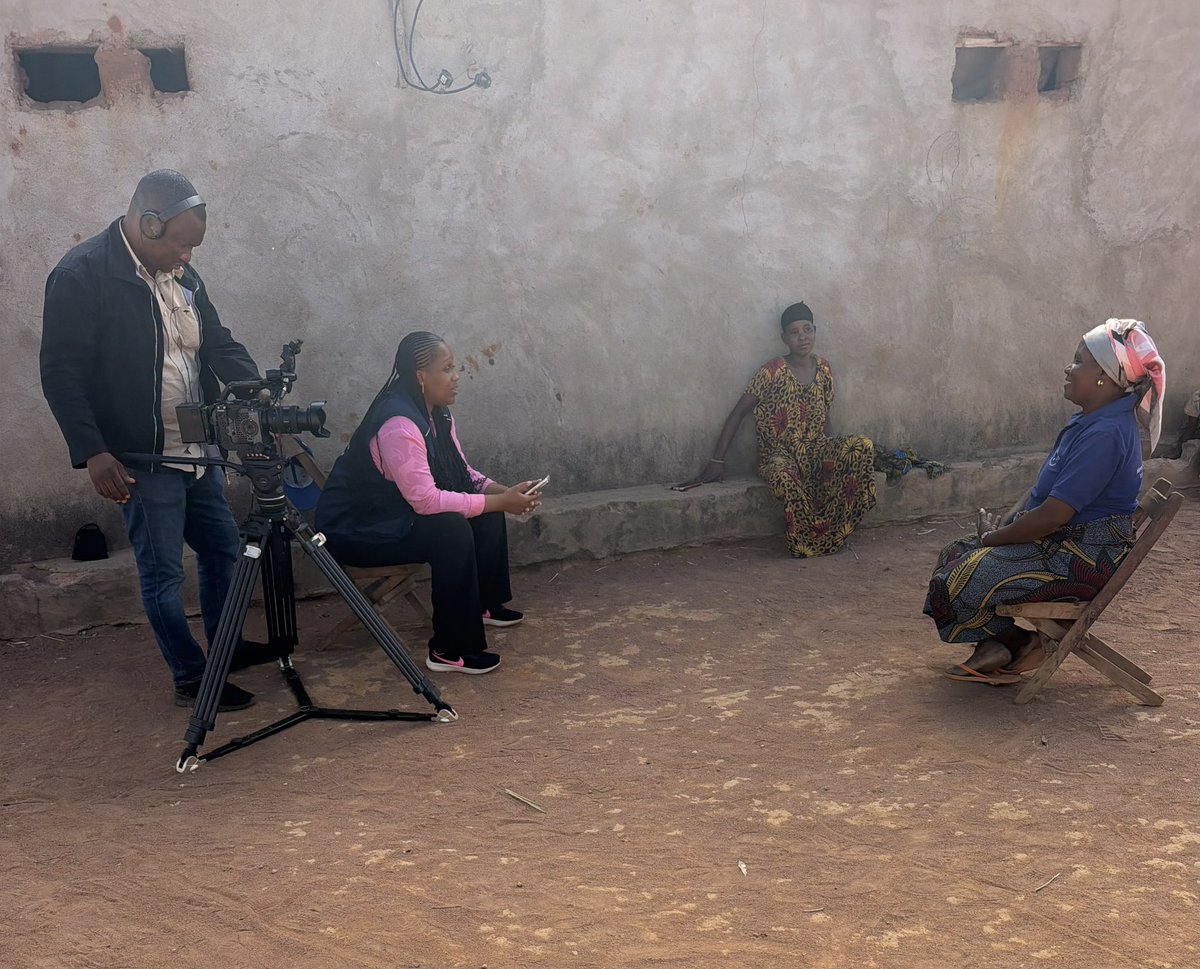nsamila's tweet photo. Out in the field with the @WFP_Tanzania, documenting stories from Ikowa Village, Chamwino🇹🇿. https://t.co/Iwdm8jegeX