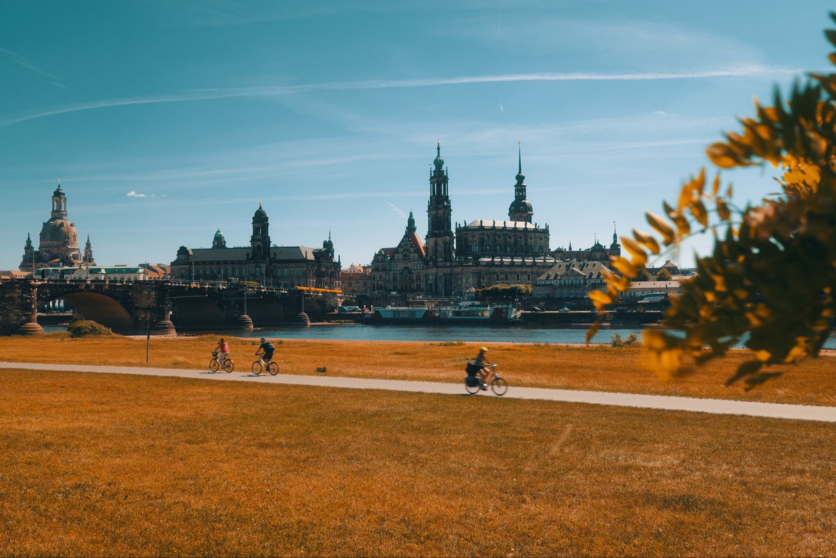 NilayPhotos's tweet photo. Beautiful day spent in #Dresden #lumixS9 https://t.co/QMWP3fPHkw