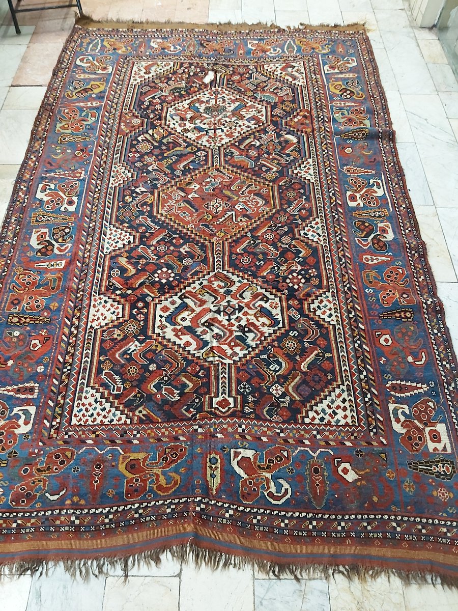 carpetdom's tweet photo. Most rugs decorate a room.
This one remembers a migration route through the Zagros mountains.
80 years old. Handwoven by Qashqai nomads. Still louder than most modern interiors. https://t.co/k88Z9a4WLx