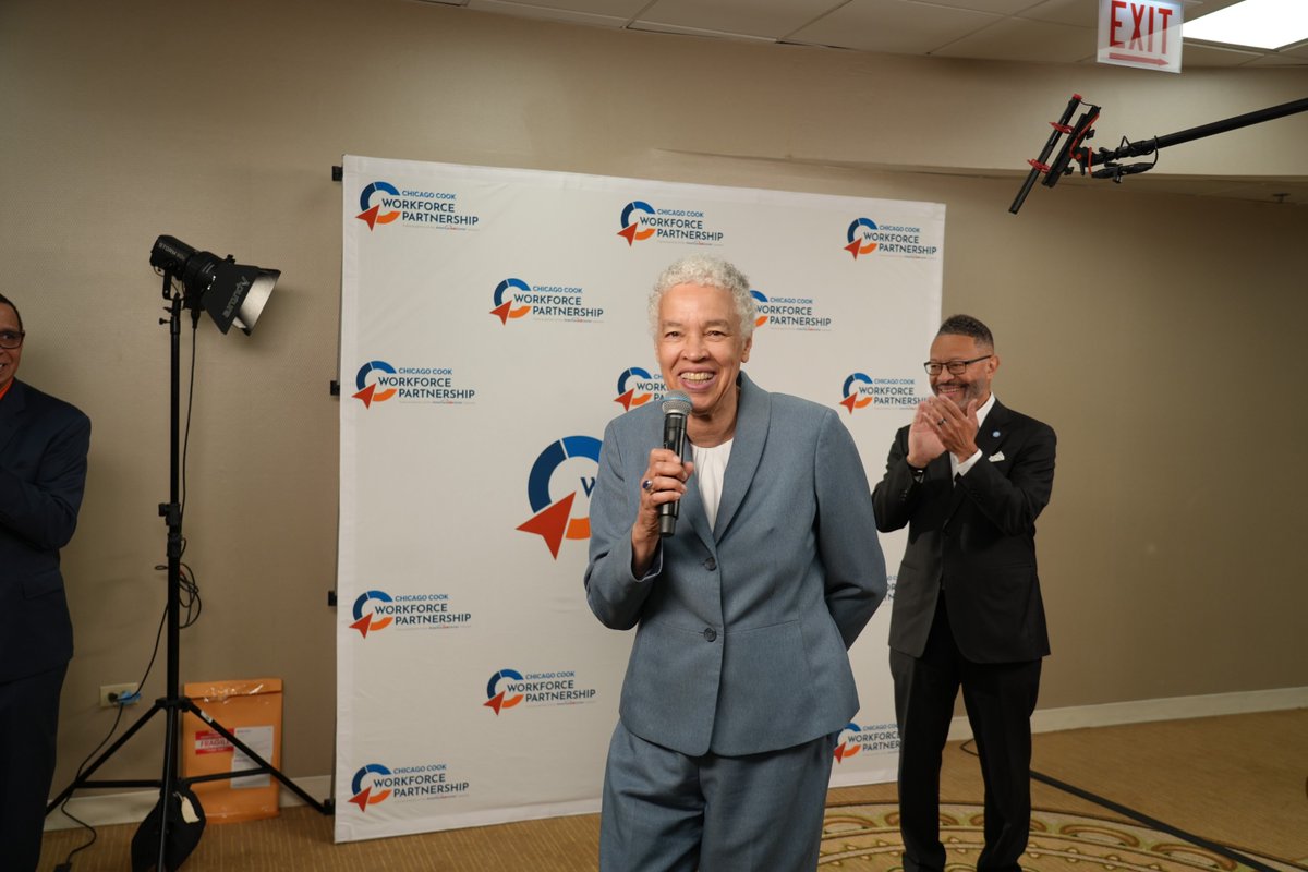ToniPreckwinkle's tweet photo. It was great to join the Ninth Annual Hospitality Hires Chicago and see job seekers and employers come together to create new opportunities across our region. 

Thank you to the Chicago Cook Workforce Partnership, George Wright, and all the partners who made today possible. https://t.co/N6XVq7anSE