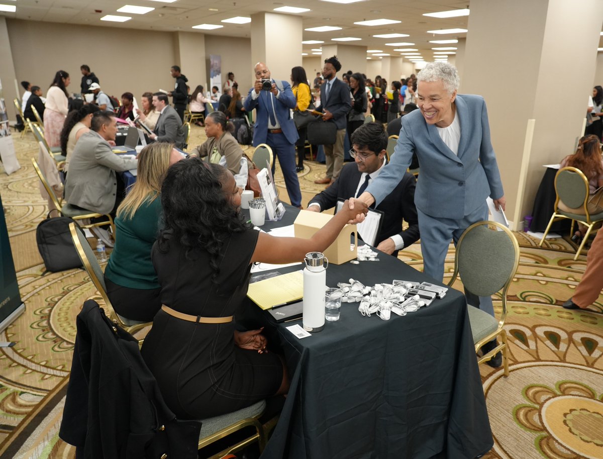 ToniPreckwinkle's tweet photo. It was great to join the Ninth Annual Hospitality Hires Chicago and see job seekers and employers come together to create new opportunities across our region. 

Thank you to the Chicago Cook Workforce Partnership, George Wright, and all the partners who made today possible. https://t.co/N6XVq7anSE