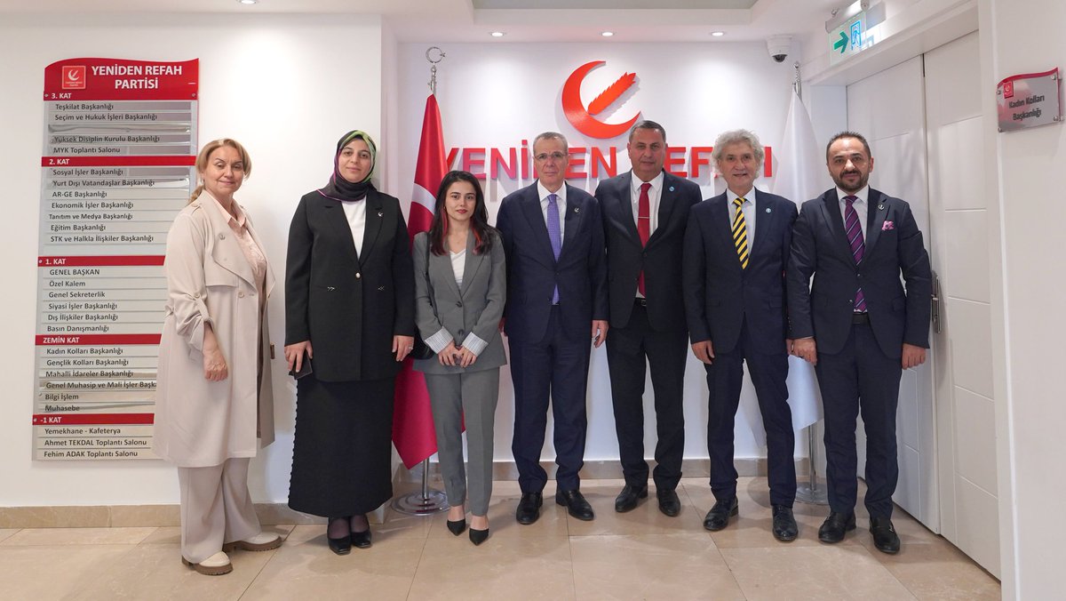 refahkadingm's tweet photo. Genel Başkan Yardımcımız Bülent Osman Osmanağaoğlu başkanlığındaki heyetimiz, Demokratik Sol Parti, Türkiye İttifak Partisi ve CHP Genel Merkez heyeti, CHP TBMM heyetlerini genel merkezimizde kabul ederek bayramlaştılar.

#FatihErbakan
#YenidenRefahPartisi https://t.co/NXkpz8g7Dn
