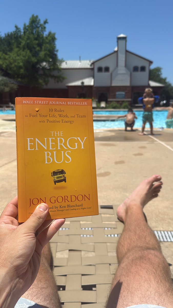 TXCoachBrown's tweet photo. Almost a week post-op! 
Can’t get in the water. 
Cant lift. 
7 and 4 year old need to be entertained…

Think this will be a good spot for the foreseeable future!

@MrsTerryBrown @JonGordon11 https://t.co/4I8S8Ryskt