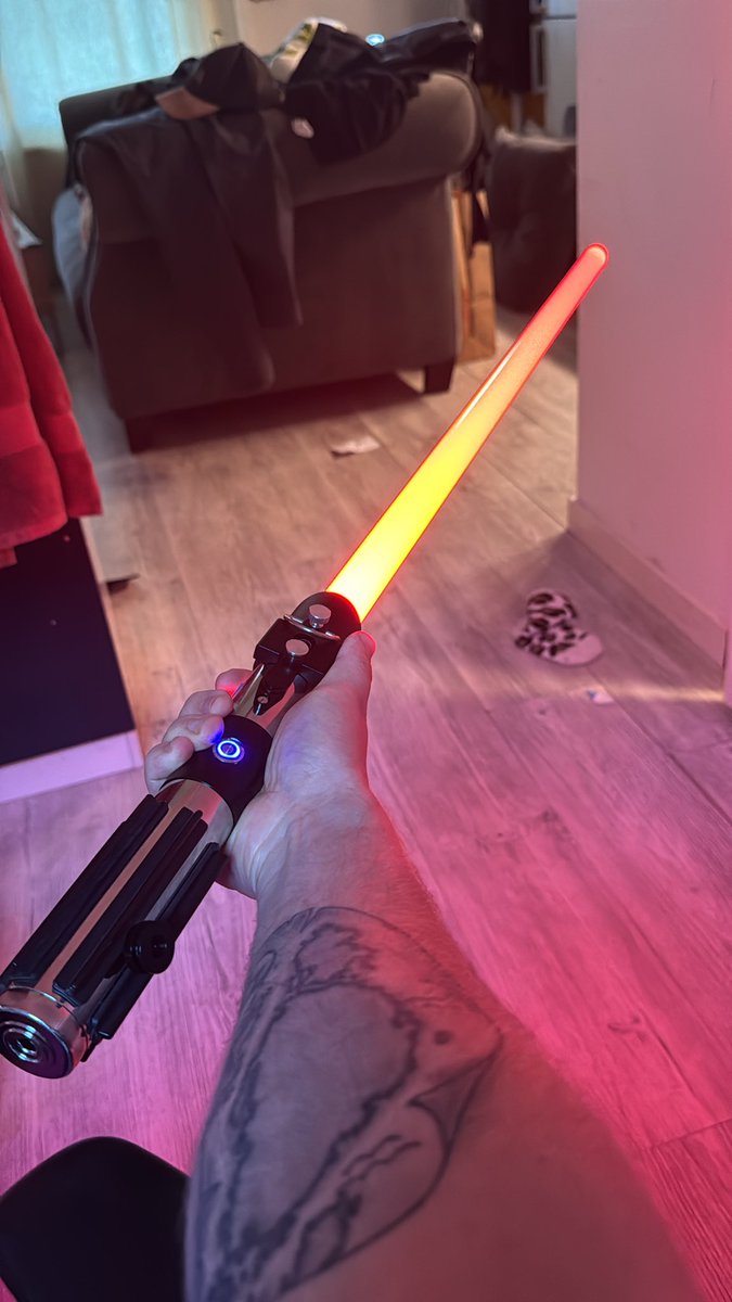 PontBrandt's tweet photo. Nobody will see this but look at my lightsaber https://t.co/6uAXKWPRV2