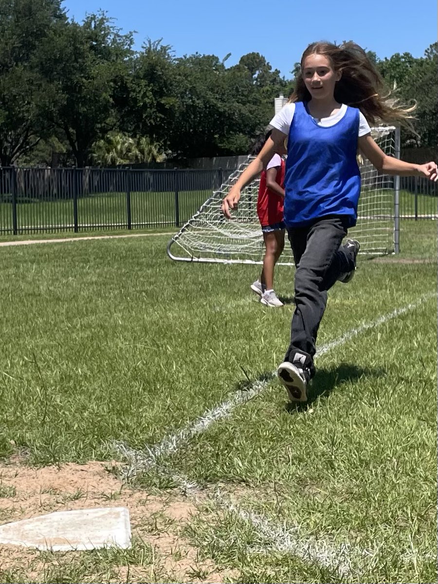 CFISDJowell's tweet photo. Ms. Martinez Cross’ class won the 5th grade Kickball tournament. Congratulations!
#teamjowell https://t.co/n68VoeT3OO