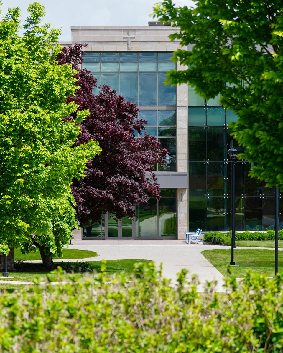 AssumptionUMA's tweet photo. Congratulations to the 560 students who have been named to the spring 2026 Dean’s List!

Read the full list 📲: https://t.co/tNtEG4gWaZ https://t.co/EMui8Yyz9w