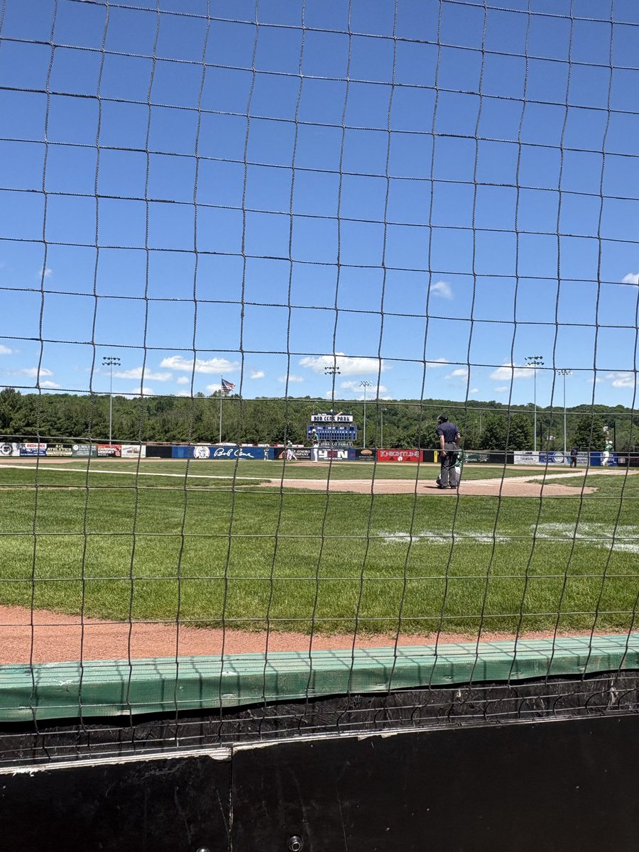 jbaileyHLSAD's tweet photo. Let’s go Hornets! District final! #boom @AmyGrissomHHS @HHS_BuzzNetwork @hhsmainoffice @suzymarquis https://t.co/7H0TJ8mIXS